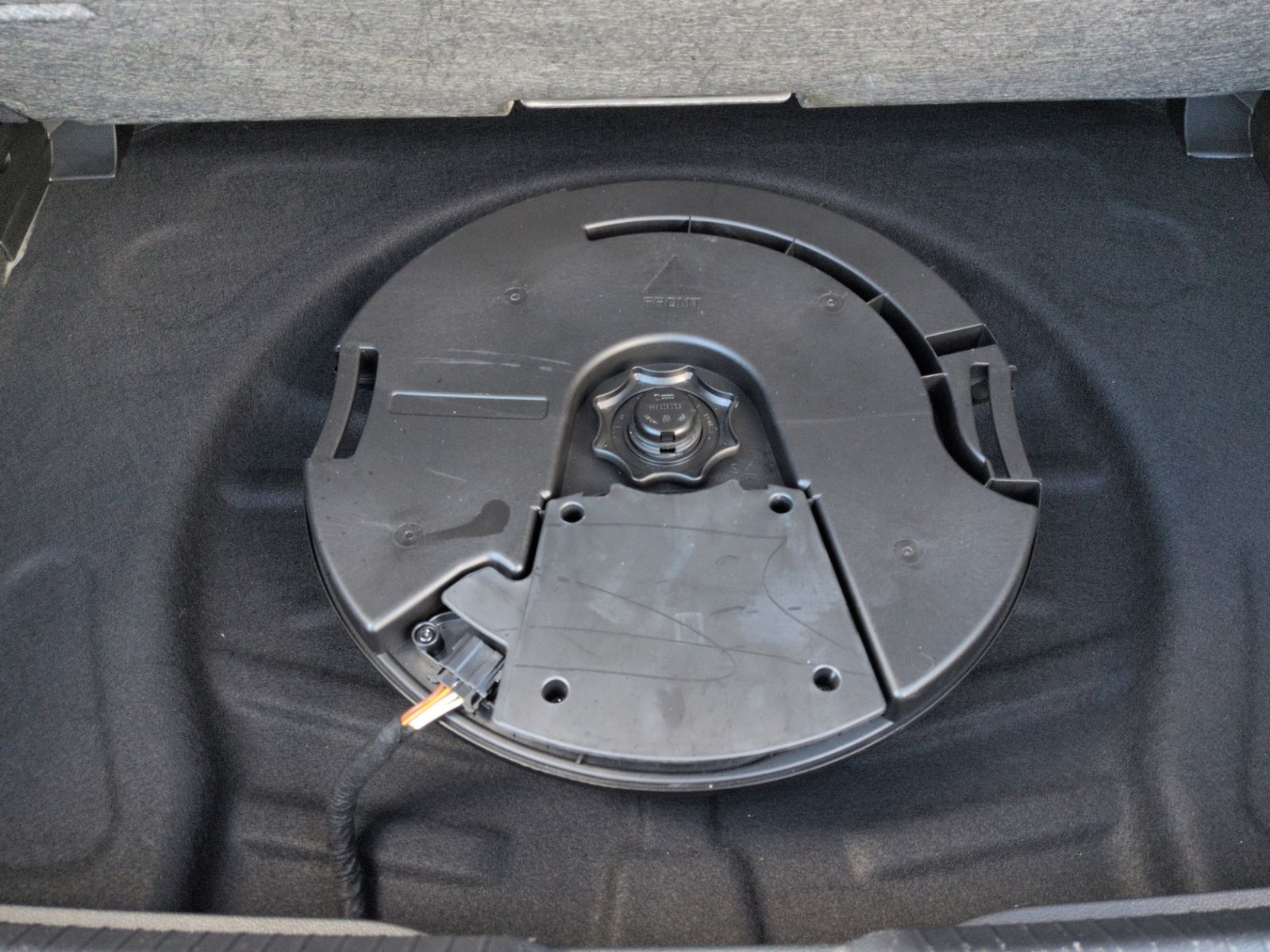 Golf VIII R "20 Years" AKRA+PANO+KAMERA+270KM/H