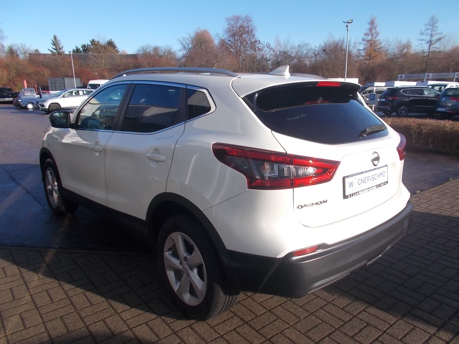 Fahrzeugabbildung Nissan Qashqai 1.2 DIG-T Acenta 4x2 Automatik