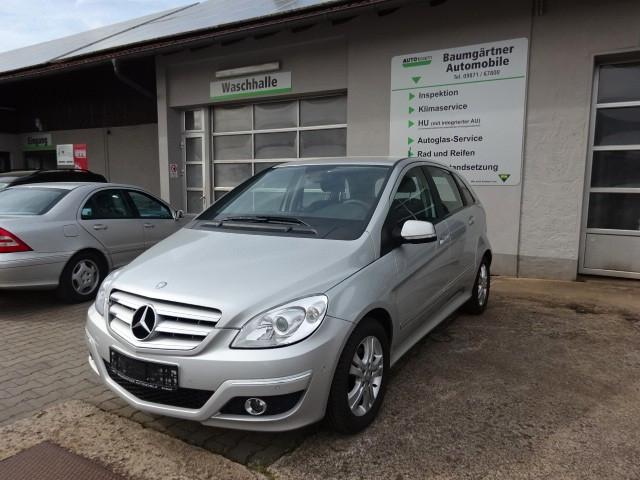 Mercedes-Benz B 200--Navi--SHZ--PDC