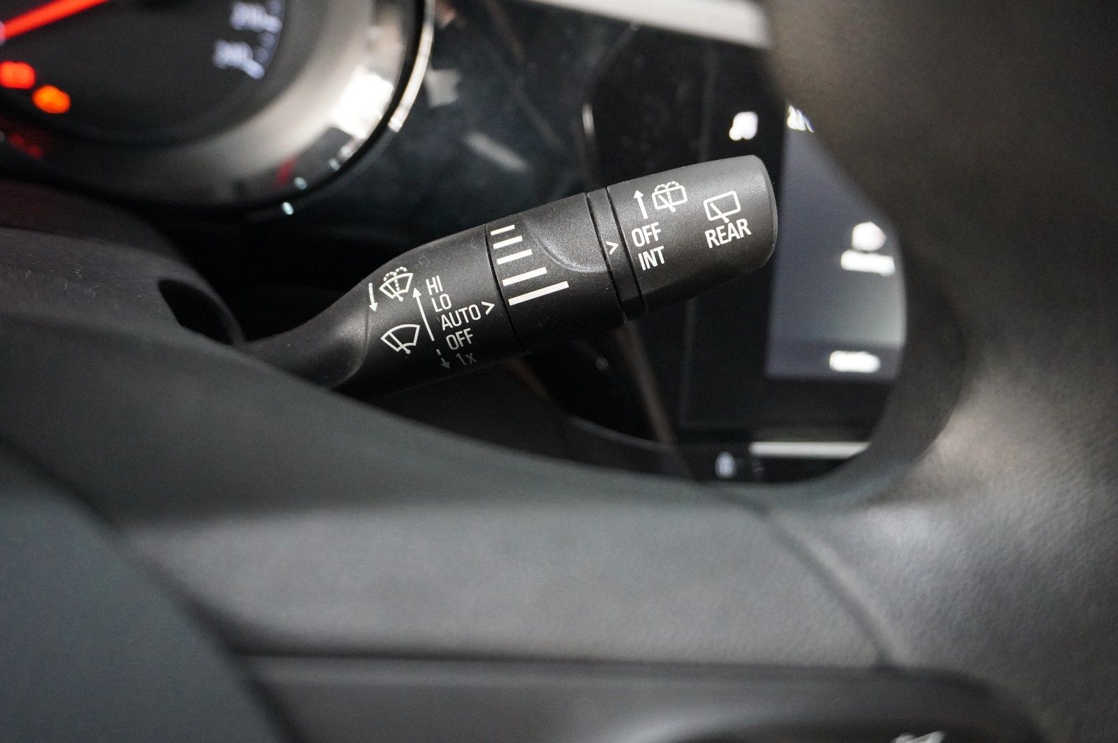 Fahrzeugabbildung Opel Corsa F 1.2 EDITION NAVI/LED/KAMERA/TEMP./SPORT