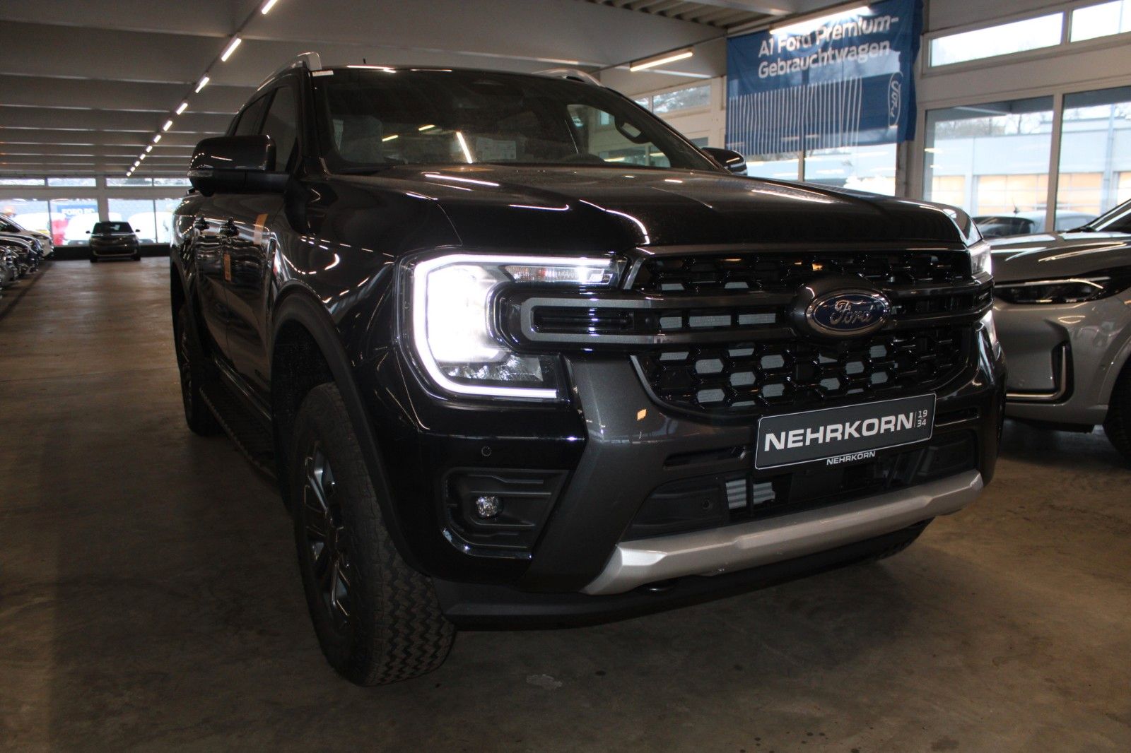 Fahrzeugabbildung Ford Ranger Wildtrak Automatik AHK LED STANDHEIZUNG