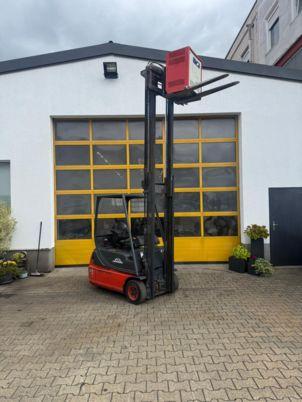 Linde E 16 Zinkenverstellgerät Akku aus 2019 Netto 39