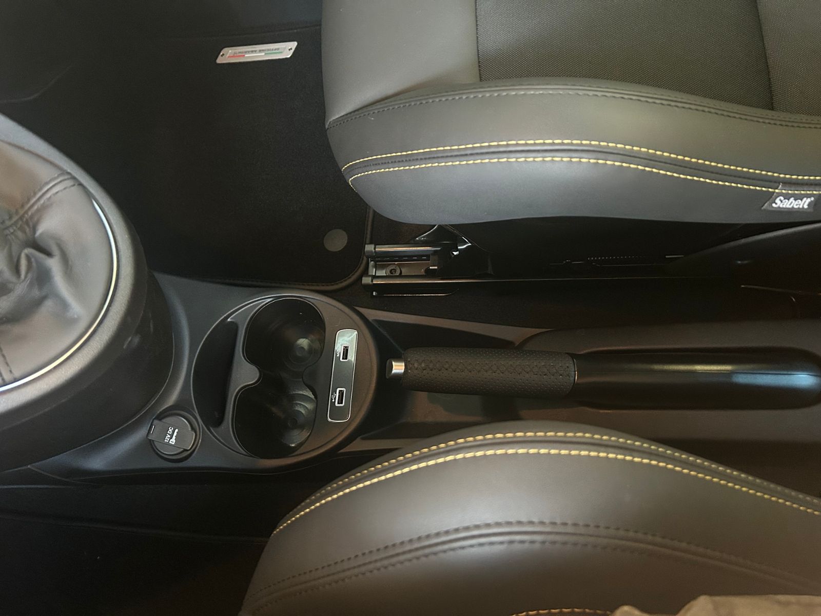 Fahrzeugabbildung Abarth 695 75 Anniversario 1.4 T-Jet BEATS