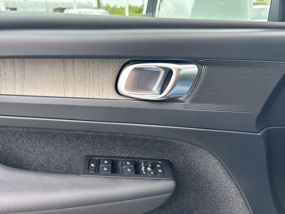 Volvo XC40 D3 FWD Inscription BLIS CAM I-SAFE PDC SHZ foto 18