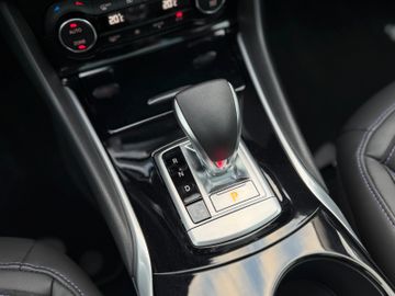 Infiniti Q30 1.6 16V Luxe Tech|Panorama|Kamera|BOSE|DAB