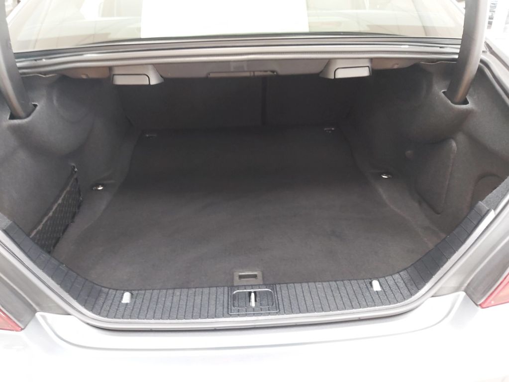 Mercedes-Benz CLS 500 Coupe 4M AMG MEMORY AIRM DISTR 116 T NP