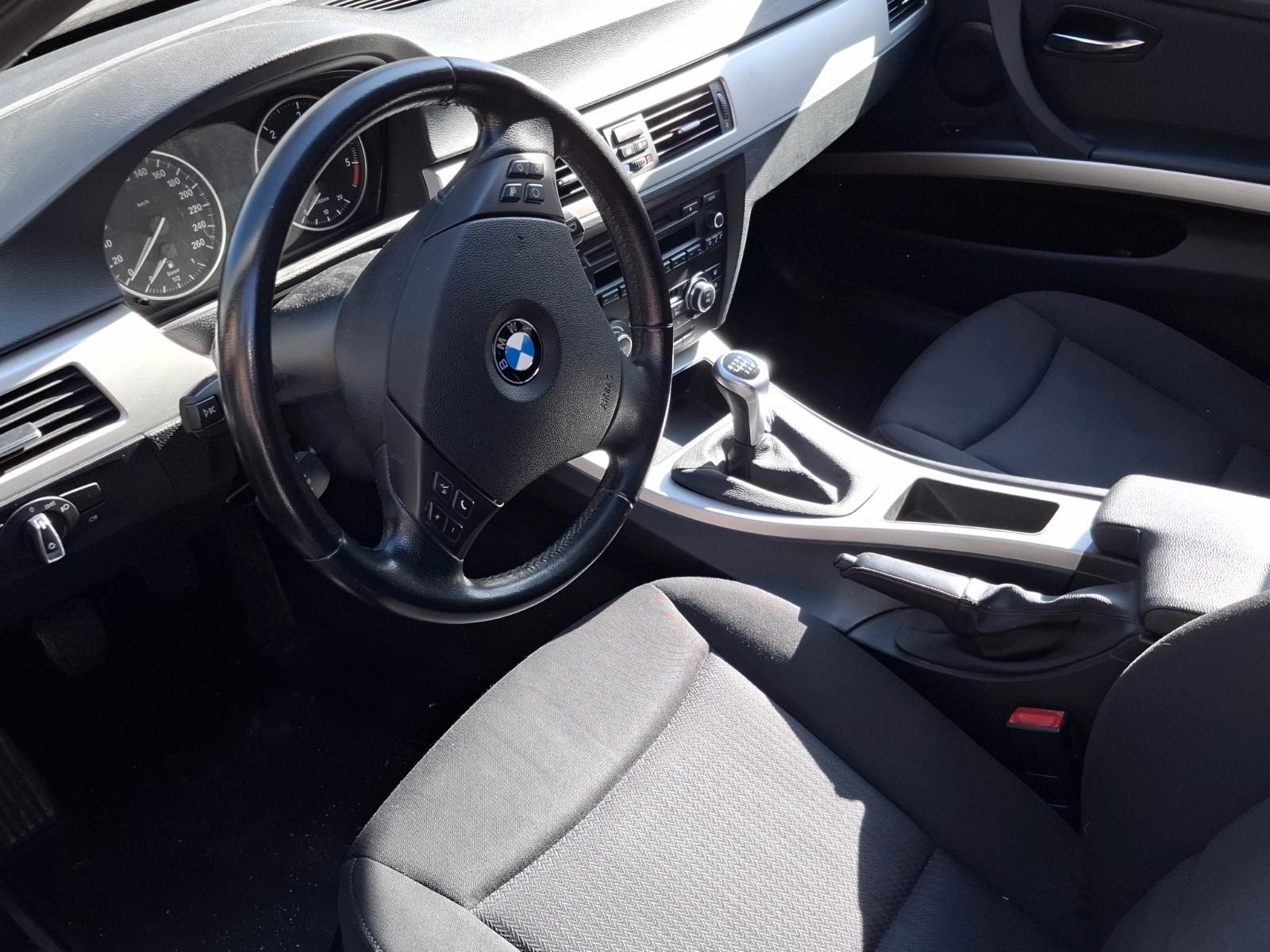 BMW 316 2011 — photo 8