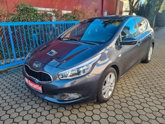 Kia Ceed ,1Hand,scheckheft-lückenlos,Navi,Klima.