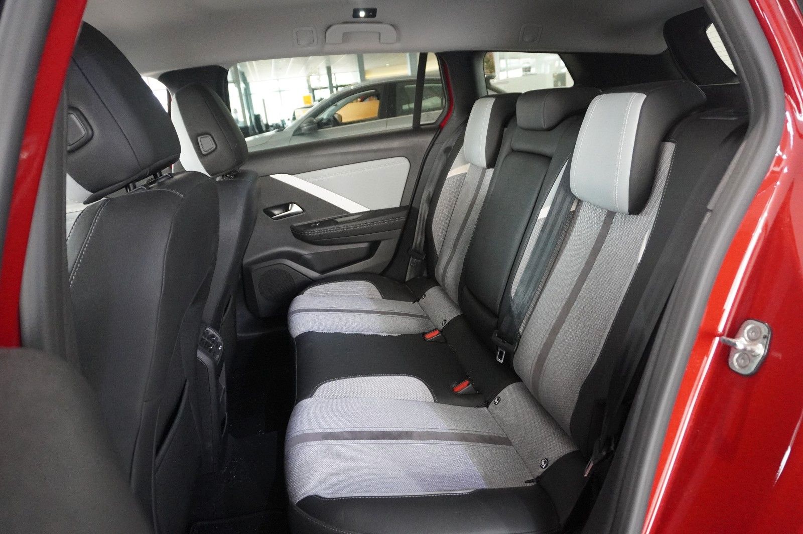 Fahrzeugabbildung Opel Astra L ST 1.5D ELEGANCE NAVI/LED/KAMERA/SHZ/DAB