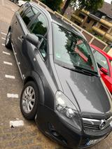 Opel Zafira 2012 - Opel Zafira aus 2025