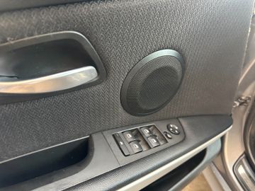 MYAUTOCENTER – Gebraucht- und Jahreswagen mit Werkstattservice in Pfaffenhofen BMW 318 *Klima*TÜV1027*KLIMA*PDC*