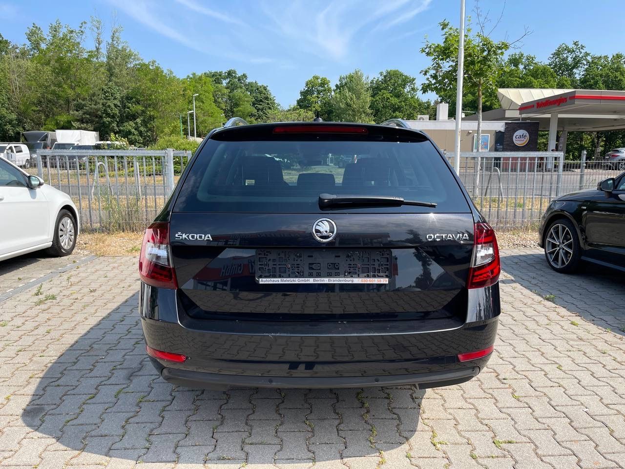 Fahrzeugabbildung SKODA Octavia 2.0 TDI  Style*StHz*Navi*SmartLink*ACC*