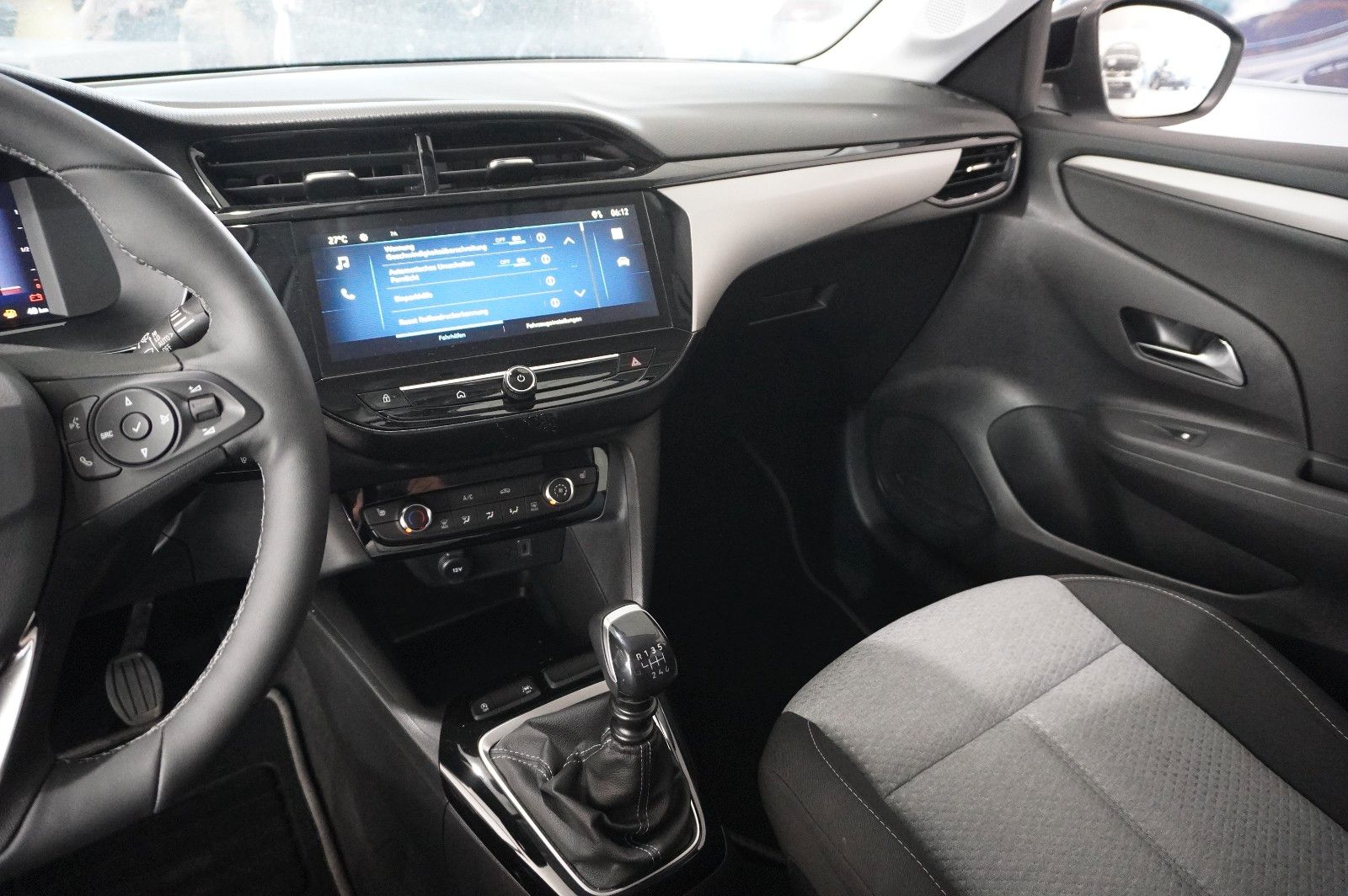 Fahrzeugabbildung Opel Corsa F 1.2 FACELIFT NAVI/LED/KAMERA/VIRTU./DAB+