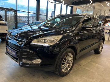 Ford Kuga Titanium *PANO*PDC*SHZ*BI-XENON*