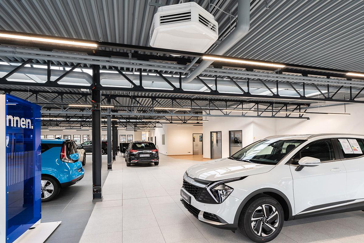 showroom-image-top
