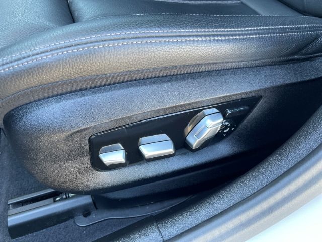 Fahrzeugabbildung BMW 530 i Mild-Hybrid Luxury Line Autom. Panoramadac