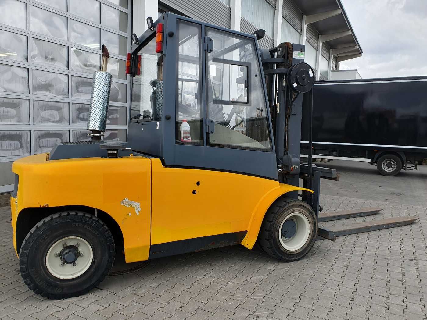 Fahrzeugabbildung Jungheinrich DFG 680 / 4.500mm / 2.413h / Zinkenverstellgerät