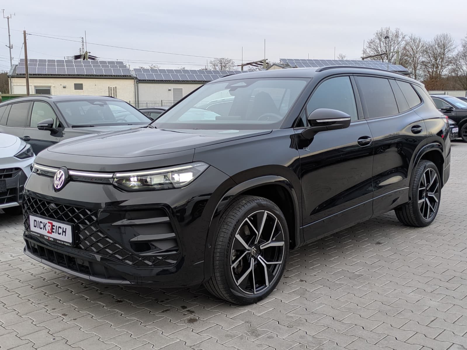 Fahrzeugabbildung Volkswagen Tayron 2.0 TDI 4M R-Line BLACK*7Si*MATRIX*PANO