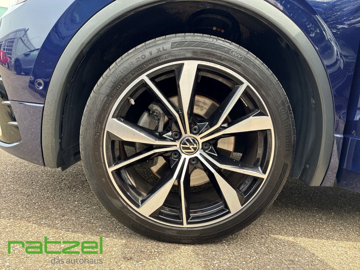 Fahrzeugabbildung Volkswagen Tiguan Allspace 4Motion R-Line DSG HUD Pano RFK