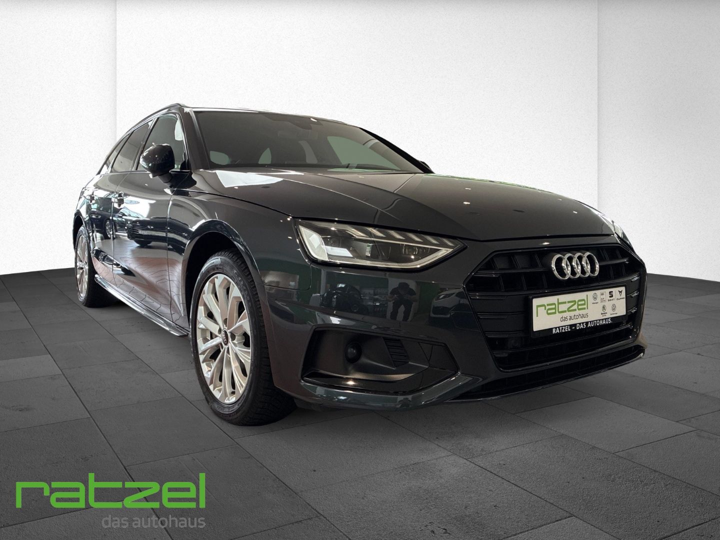 Fahrzeugabbildung Audi A4 Avant 40 2.0 TDI DSG Navi+ El. Panodach+ACC