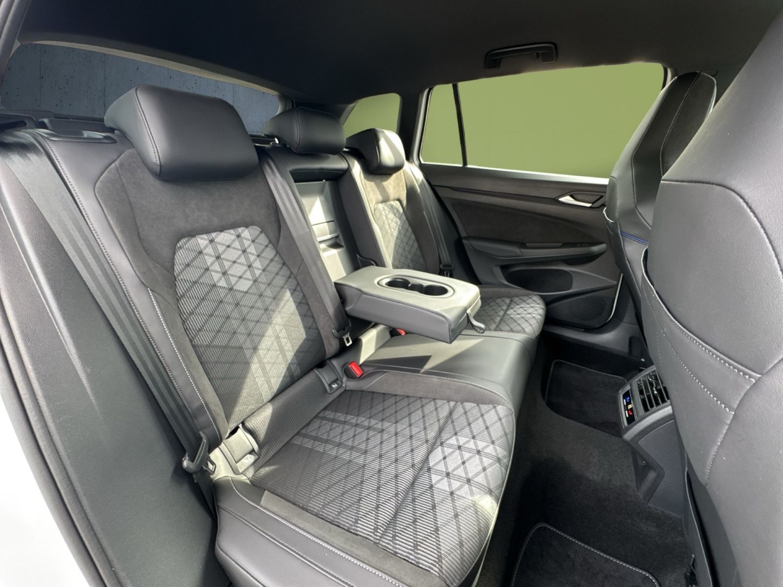 Volkswagen Golf - Bild 17