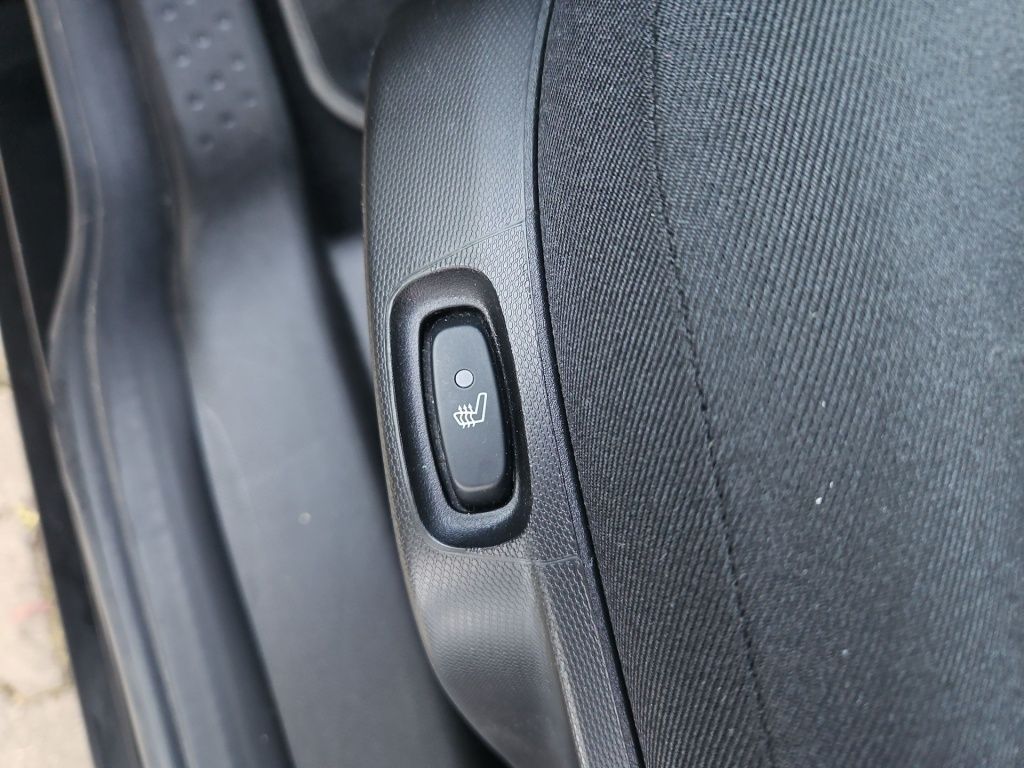 Fahrzeugabbildung Smart EQ ForTwo Cabrio PASSION Ambie. SHZ JBL LED DAB