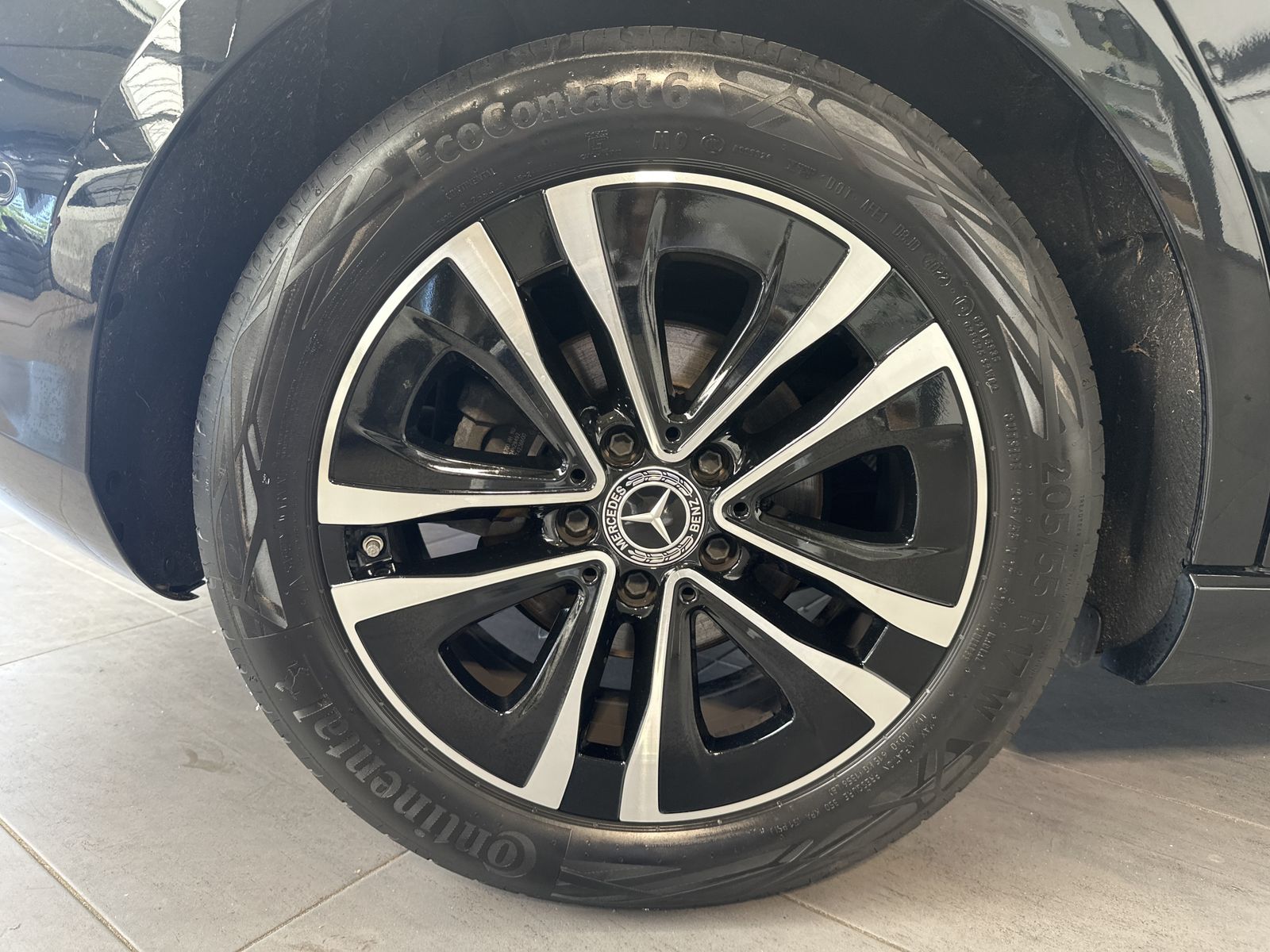 Fahrzeugabbildung Mercedes-Benz A 200d Progressive Advanced NAV+LED+KAM+AHK+WIDE