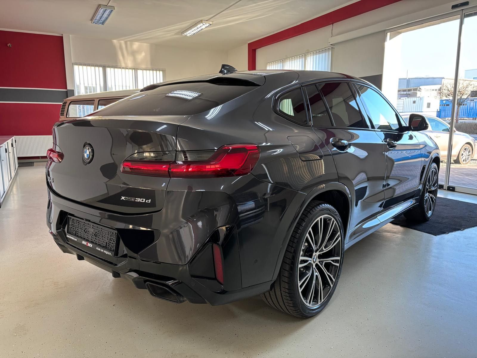 Fahrzeugabbildung BMW X4 xDrive 30 d M Sport PANO*MATRIX*HIFI*PROF*21"
