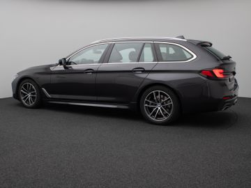 Fahrzeugabbildung BMW 520d xD Tour M Sport HI-FI M Sportfahrwerk