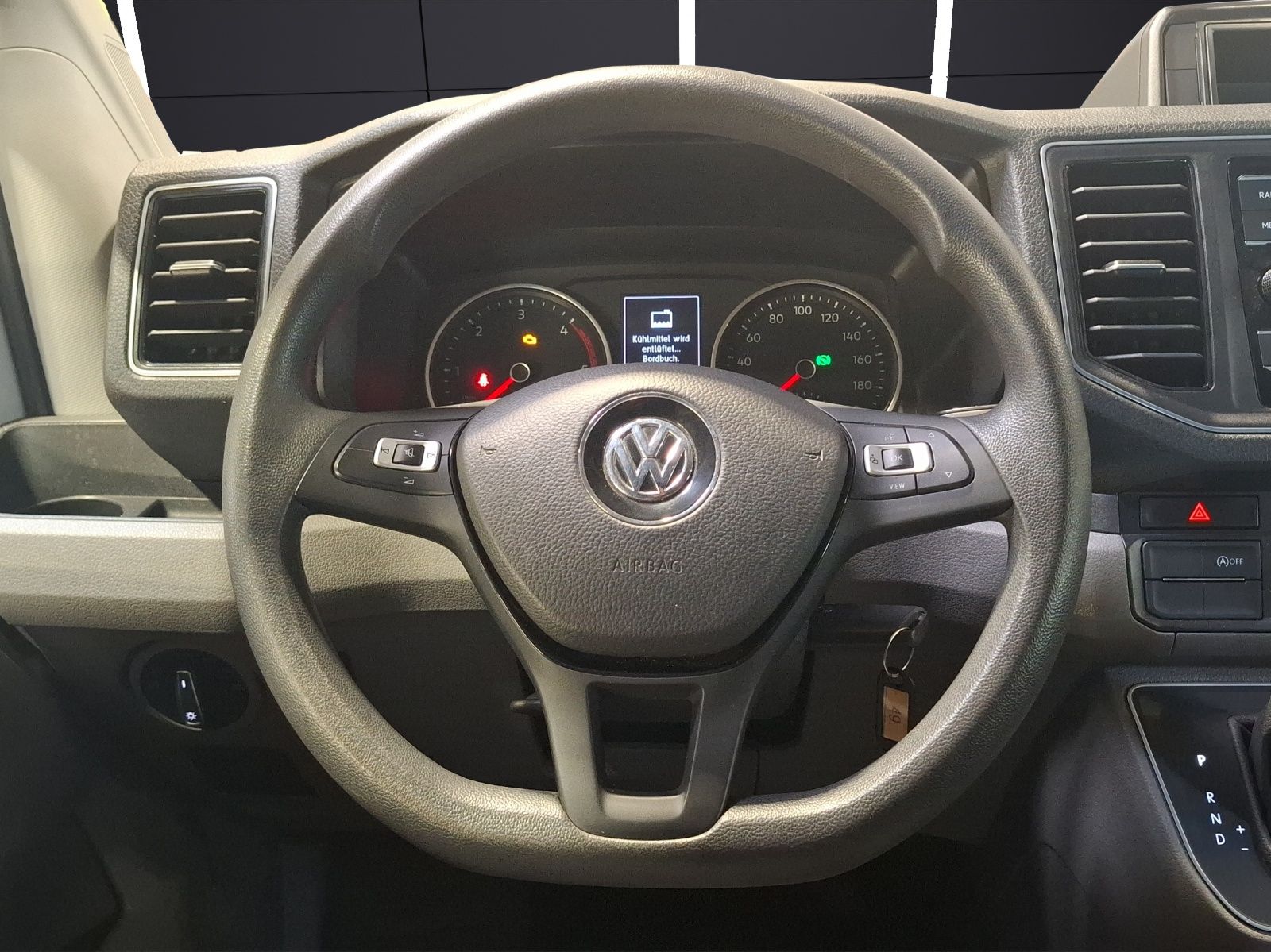 Fahrzeugabbildung Volkswagen Crafter Kombi 35 MR DSG 4Mo.8-Si Rollstuhlrampe