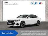 BMW 550e xDrive Lim. M SportPro Autobahnassist. AHK - weiße BMW 550