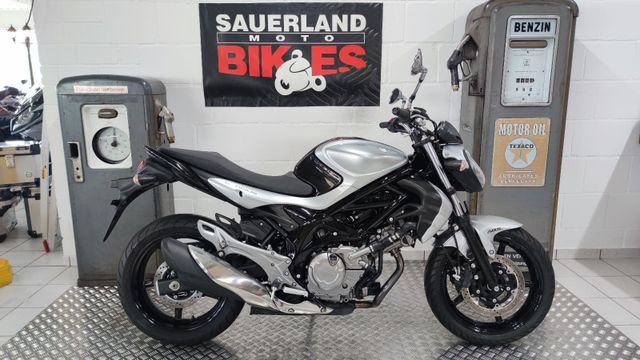 Suzuki Gladius 650   SFV650A   ABS  "tiefergelegt"