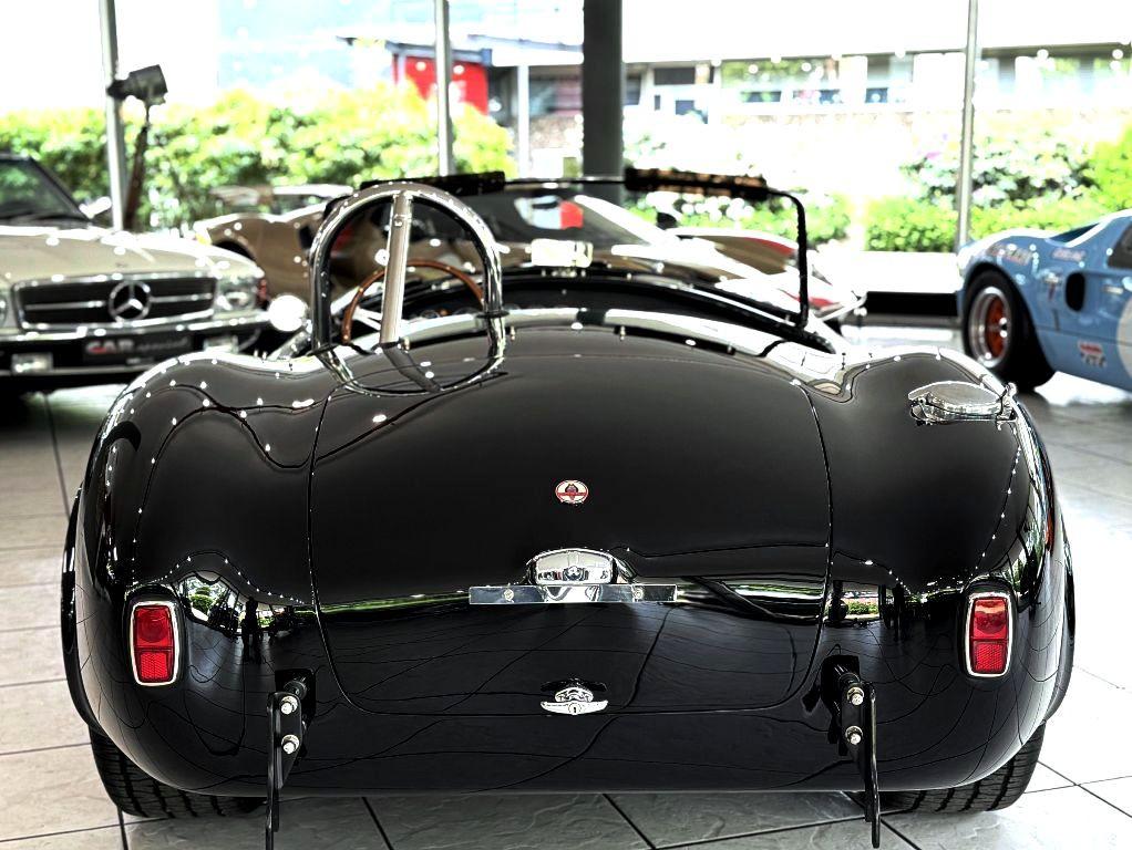 Cobra 427 Shelby Cobra by Superformance 7.0 V8  551 PS