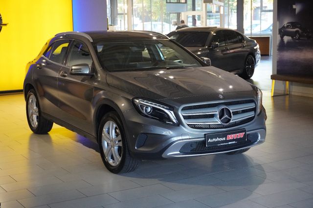 Mercedes-Benz GLA 180   ~Autm~Bi-Xen~Pano~Sitzhz~AHK~Off-Road~