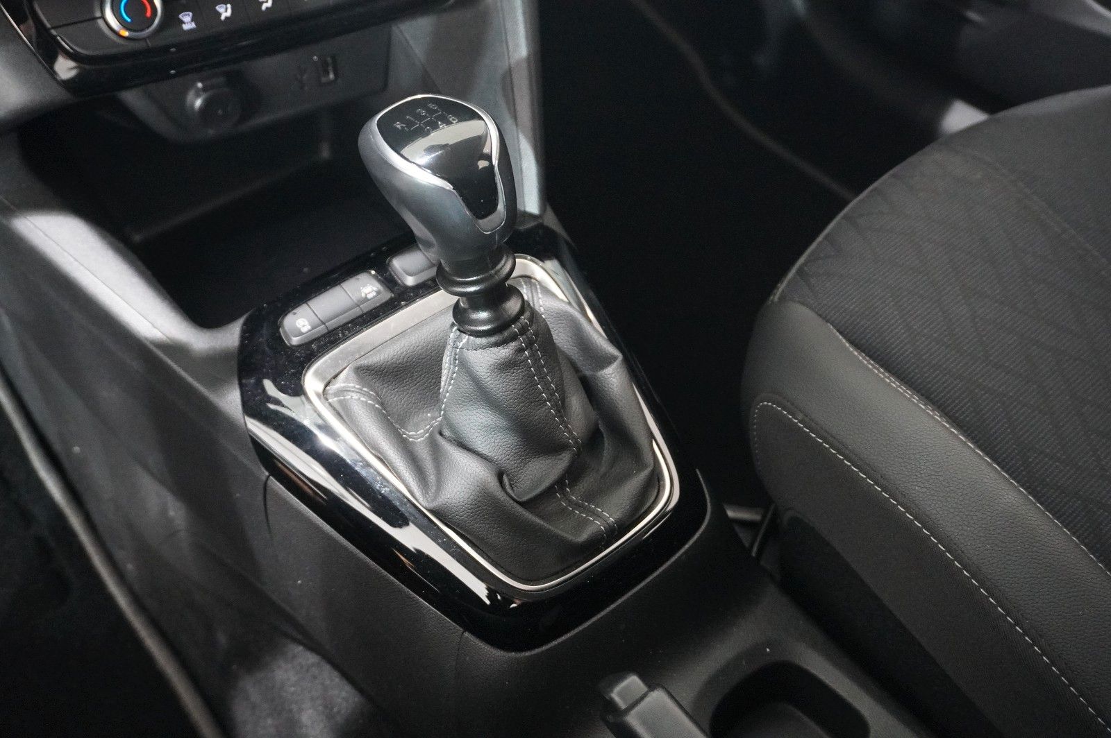 Fahrzeugabbildung Opel Corsa F 1.2 ELEGANCE NAVI/LED/VIRTUAL/SPORT/DAB+