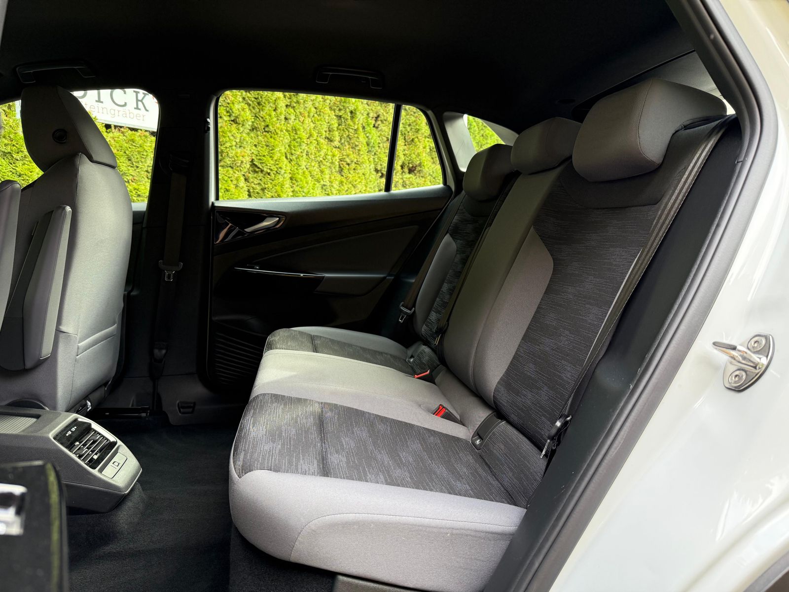 Fahrzeugabbildung Volkswagen ID.4 Pure Performance City LED+CARPL+ACC+SHZ+DAB