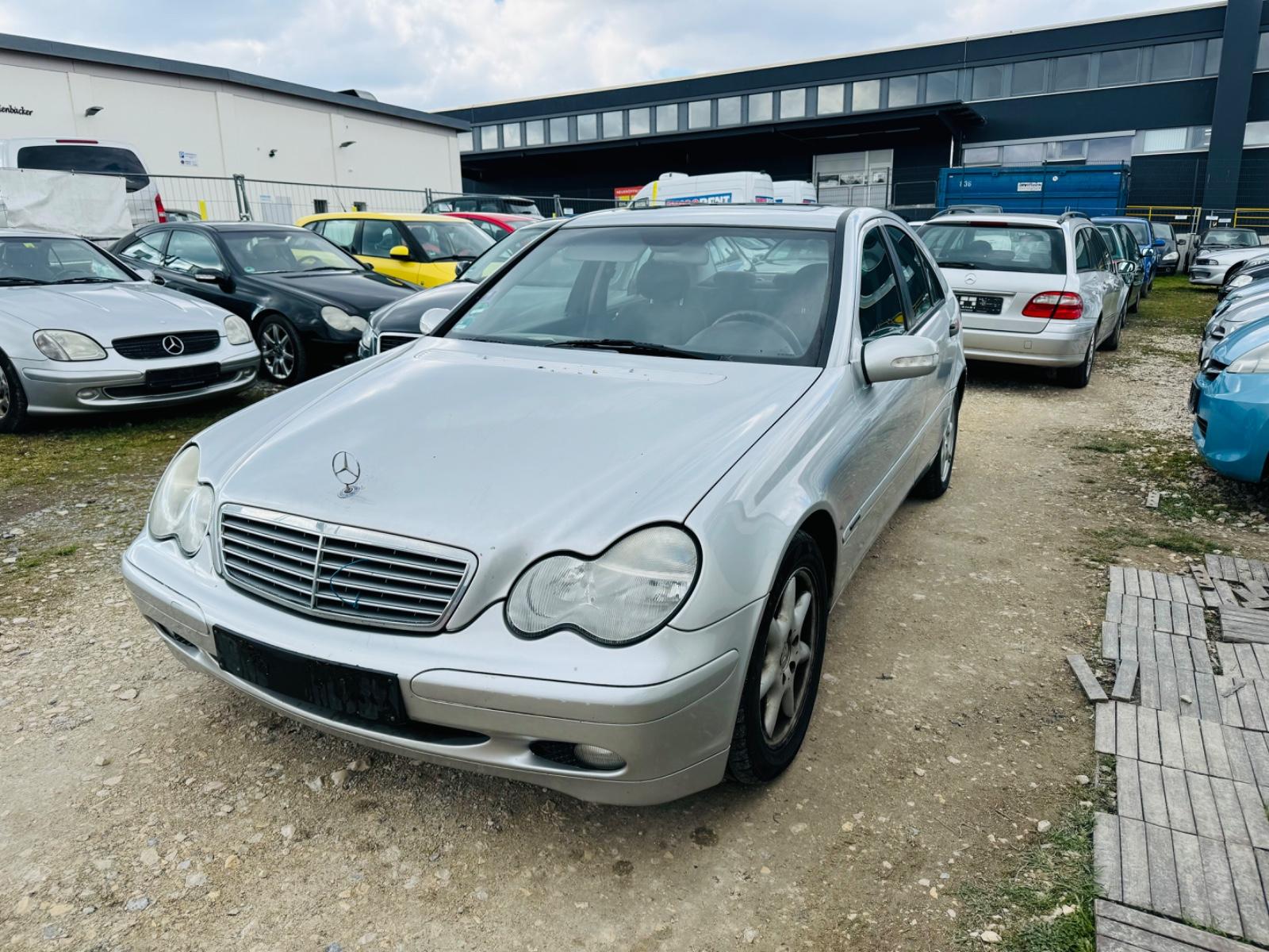 Mercedes-Benz C 180 AVANTGARDE