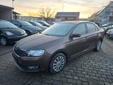 Skoda Rapid Active 1.0 Top Gepflegt 6Gang Sitzh Eu6 - Skoda Rapid Active mit Benzin-Antrieb
