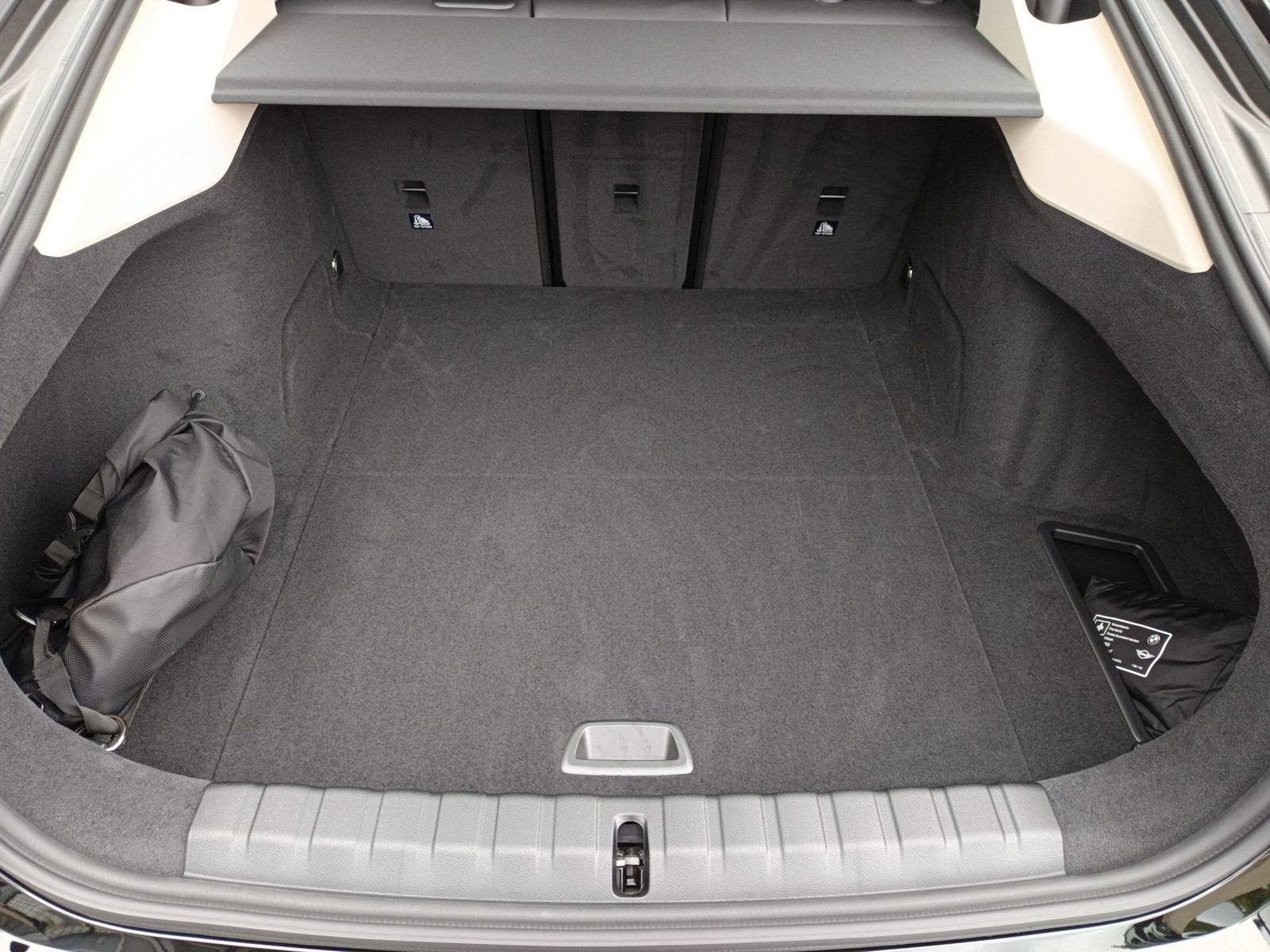 BMW i4 - Bild 10