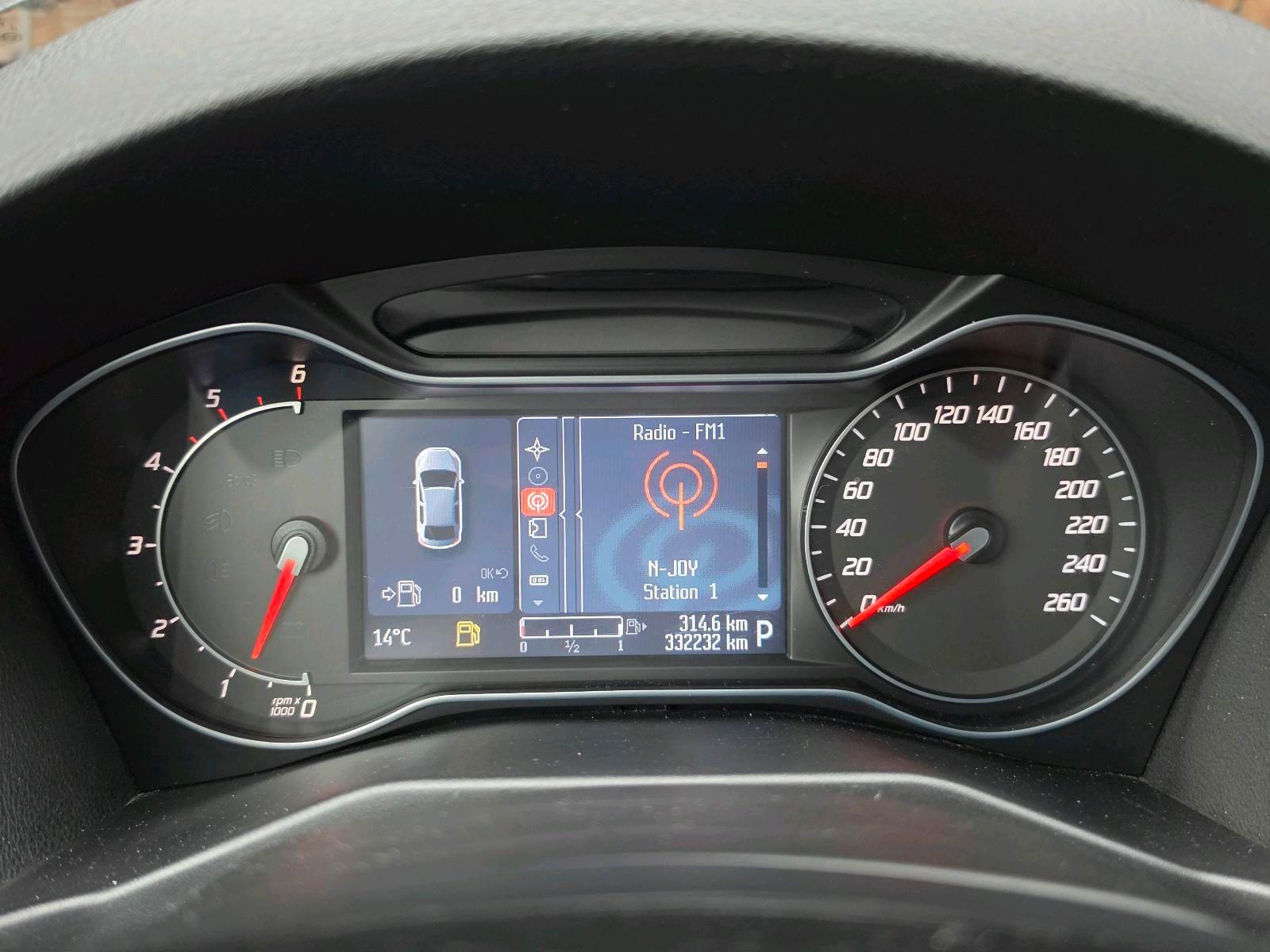 Ford Mondeo 2011 — engine 200 HP (147kW)