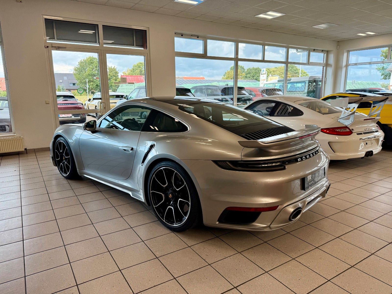 Fahrzeugabbildung Porsche 911 992 Turbo S LIFT/SportDesign/Glasdach/ACC