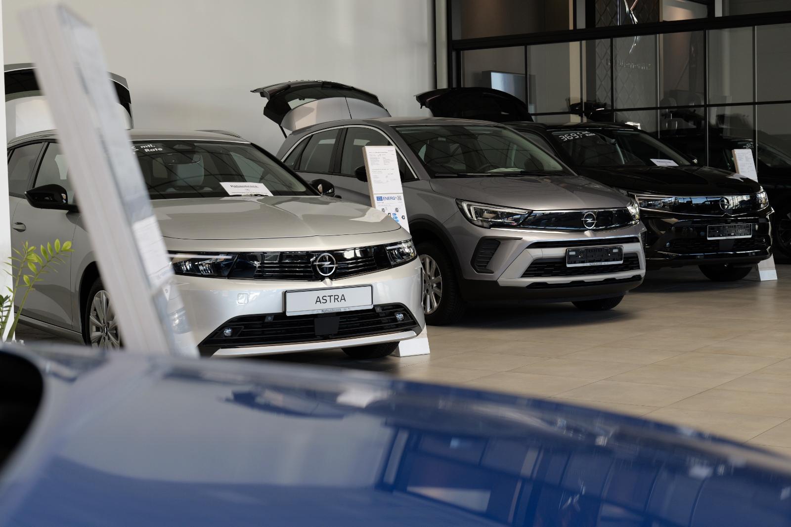 showroom-image-bottom