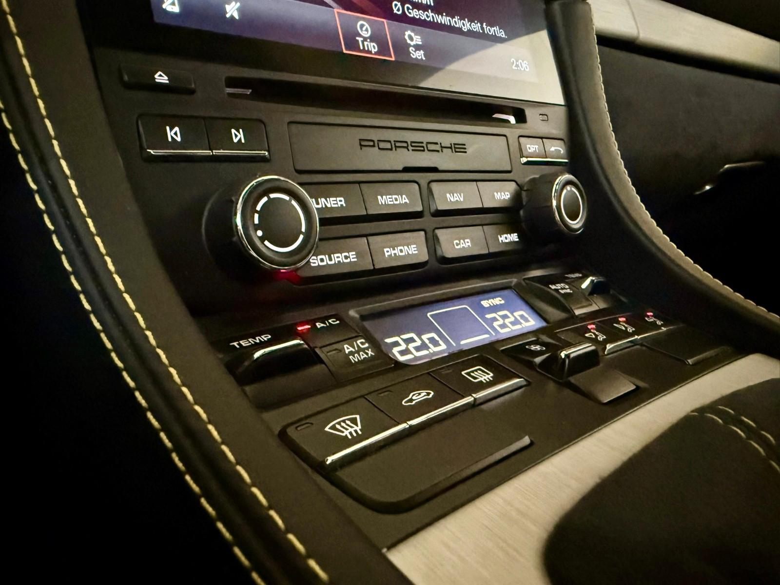 Porsche 718 Cayman GT4*LED*Carbon*Schalensitze*APPROVED*