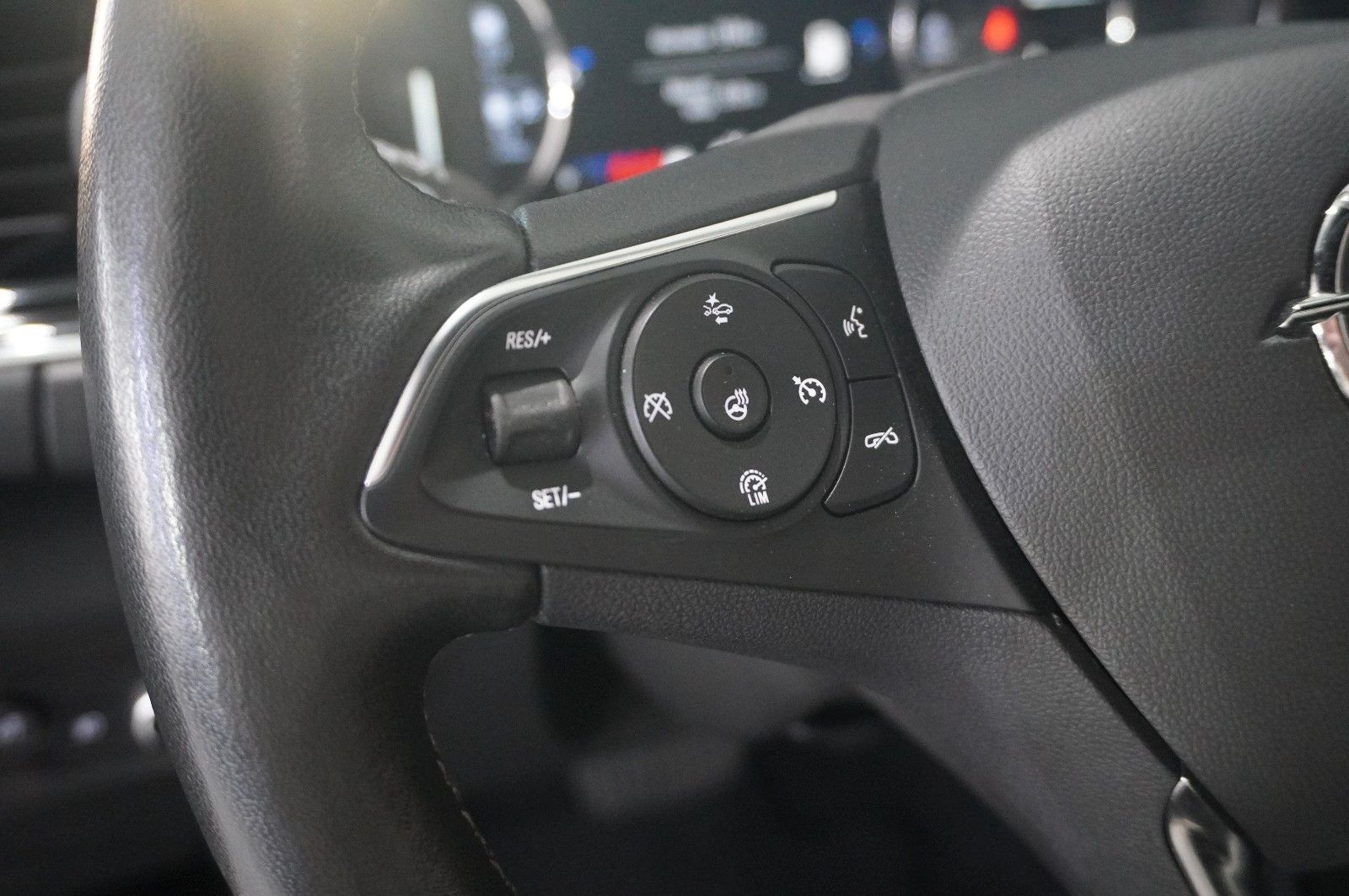 Fahrzeugabbildung Opel Insignia B ST 2.0D BUSINESS NAVI/LED/KAMERA/DAB+