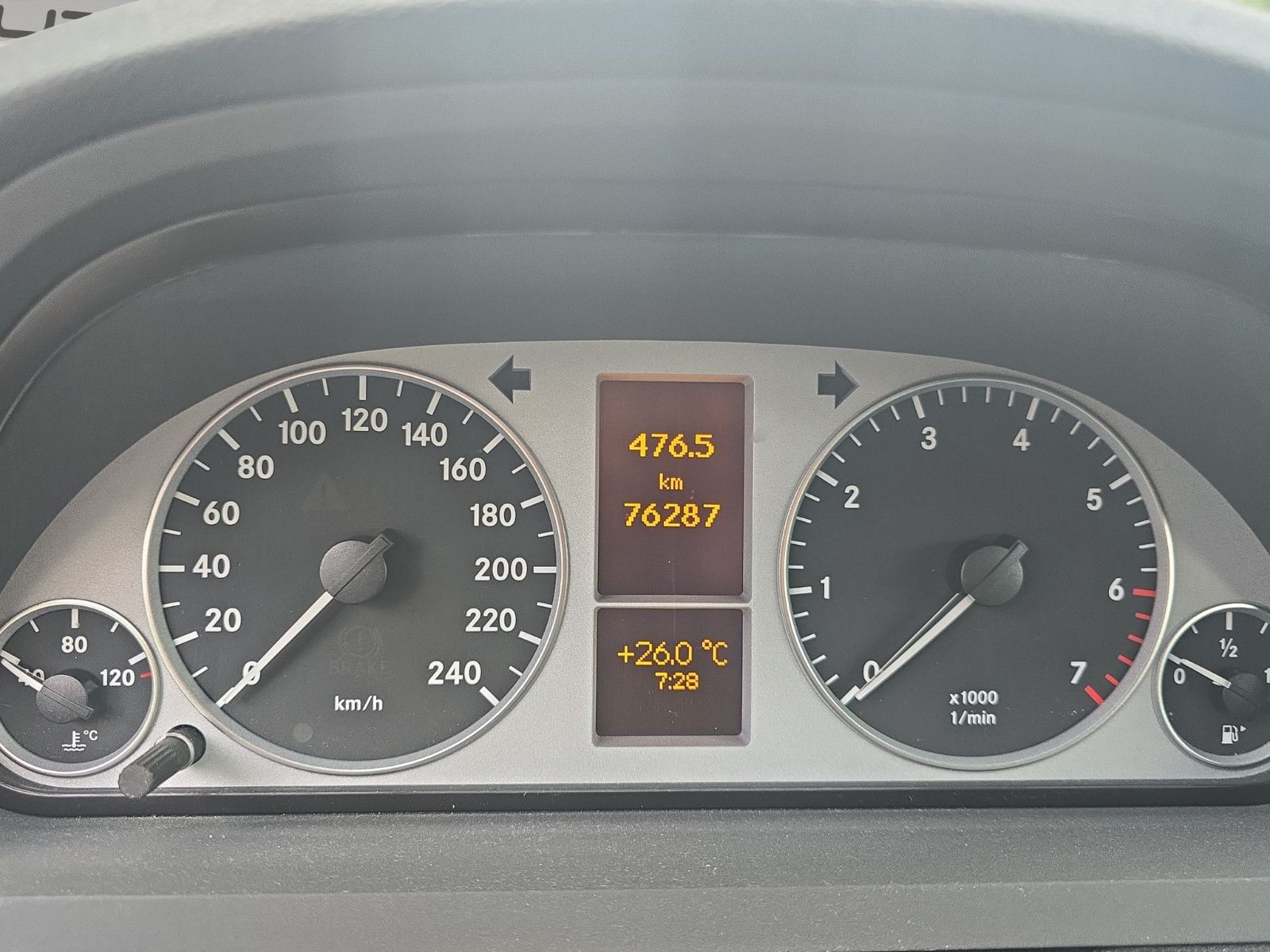 Fahrzeugabbildung Mercedes-Benz B -Klasse 200 AUTOMATIK SERVICE NEU TEMP KLIMA