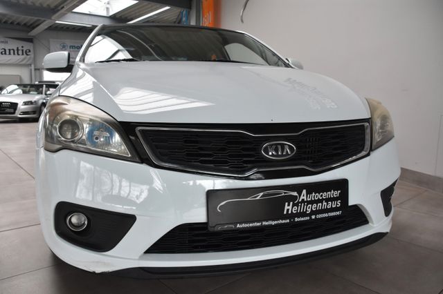 Kia ProCeed 1.6 CRDi Vision Navi Klima Bluetooth PDC