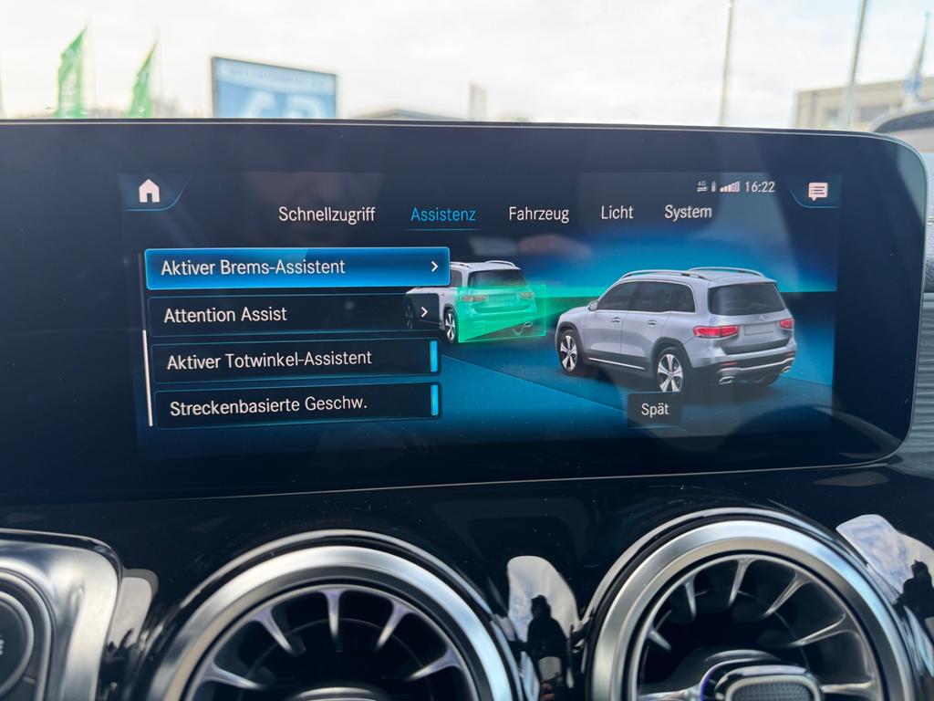 Mercedes-Benz GLB 180