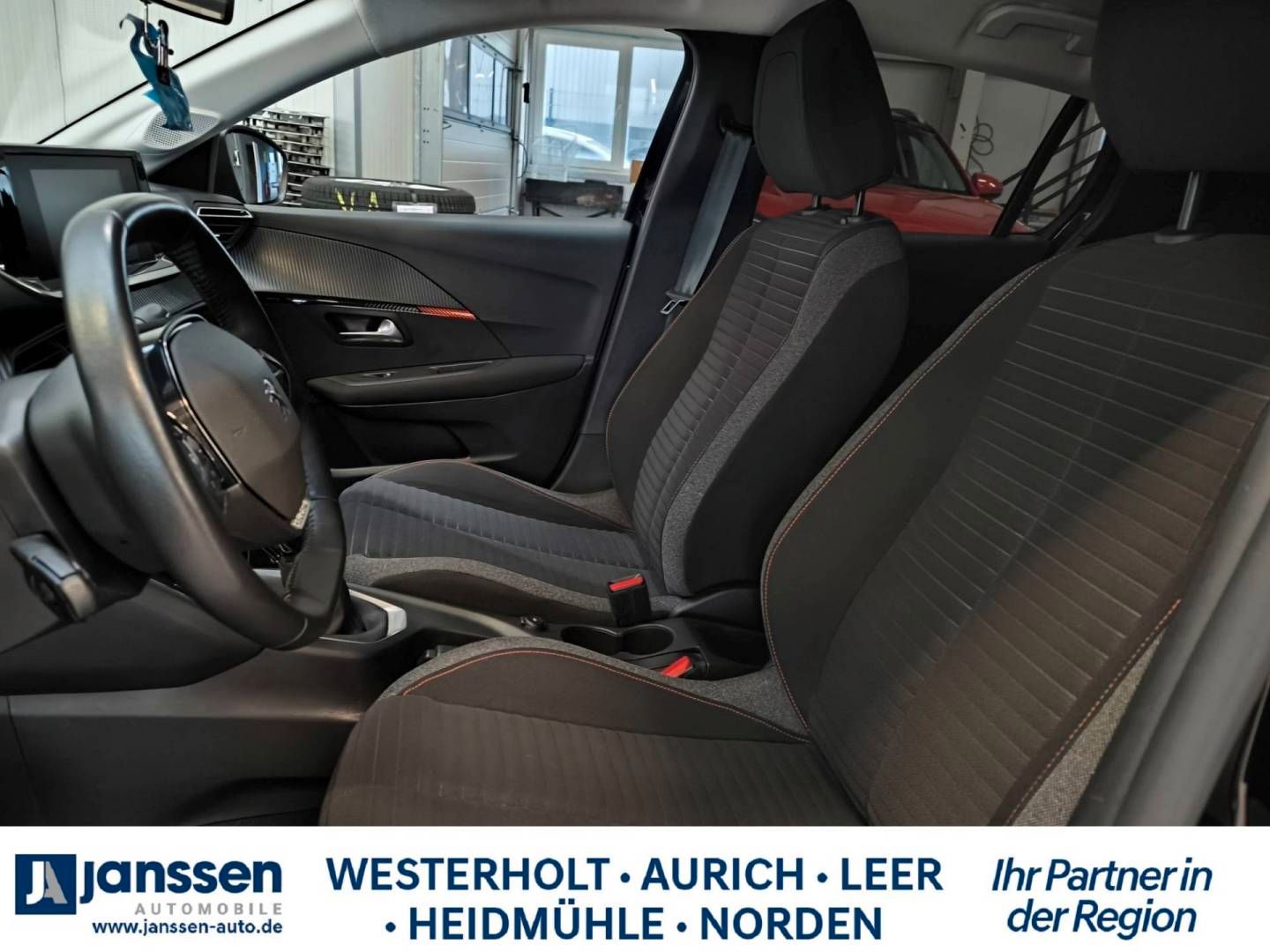 Fahrzeugabbildung Peugeot 208 PureTech Allure