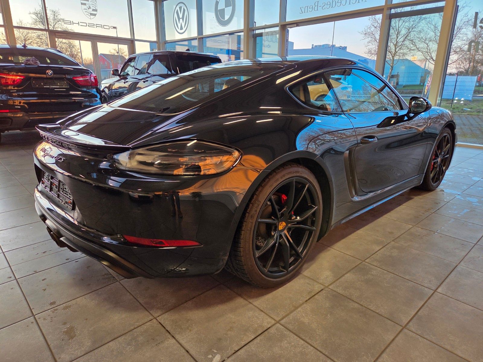 Fahrzeugabbildung Porsche Cayman 718 GTS/Sportchrono