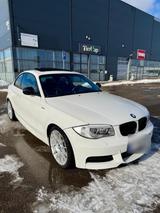 BMW For sale BMW 135 IS model 2013 06 - BMW 1er Reihe mit Benzin-Antrieb: Sportwagen, Automatik